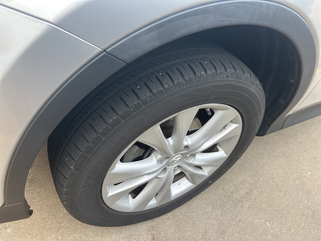 2015 Toyota RAV4 Limited photo 9