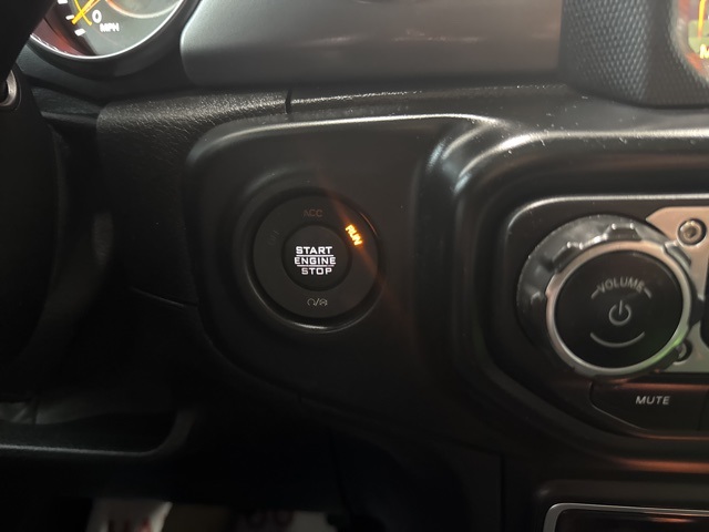 2021 Jeep Wrangler Unlimited Willys photo 23