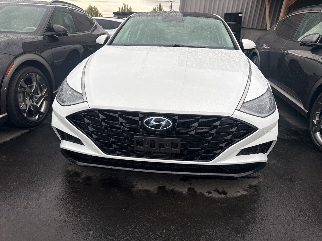2021 Hyundai Sonata Limited photo 2