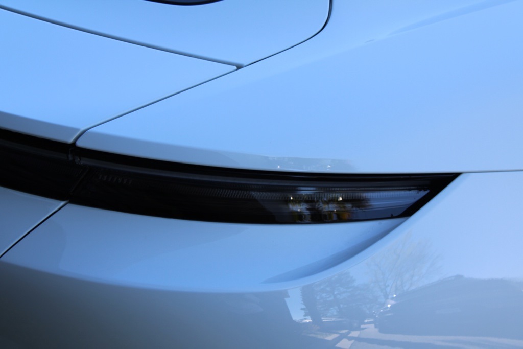 2025 Porsche Taycan 4S photo 11