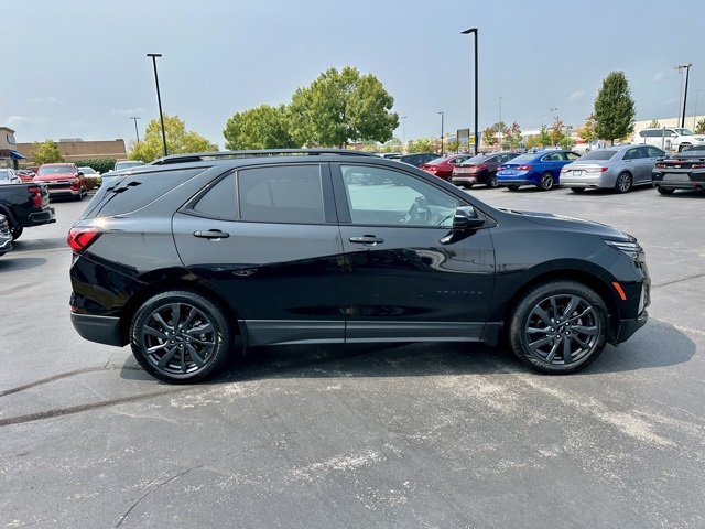 2022 Chevrolet Equinox RS photo 2