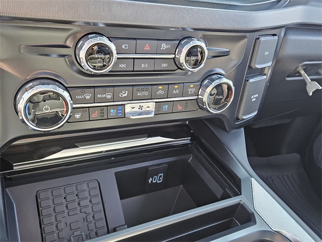 2026 Ford F-250 photo 21