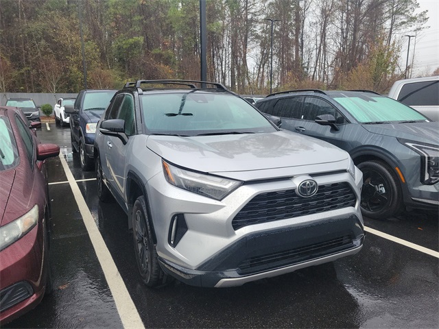 2025 Toyota RAV4 Hybrid XSE photo 3