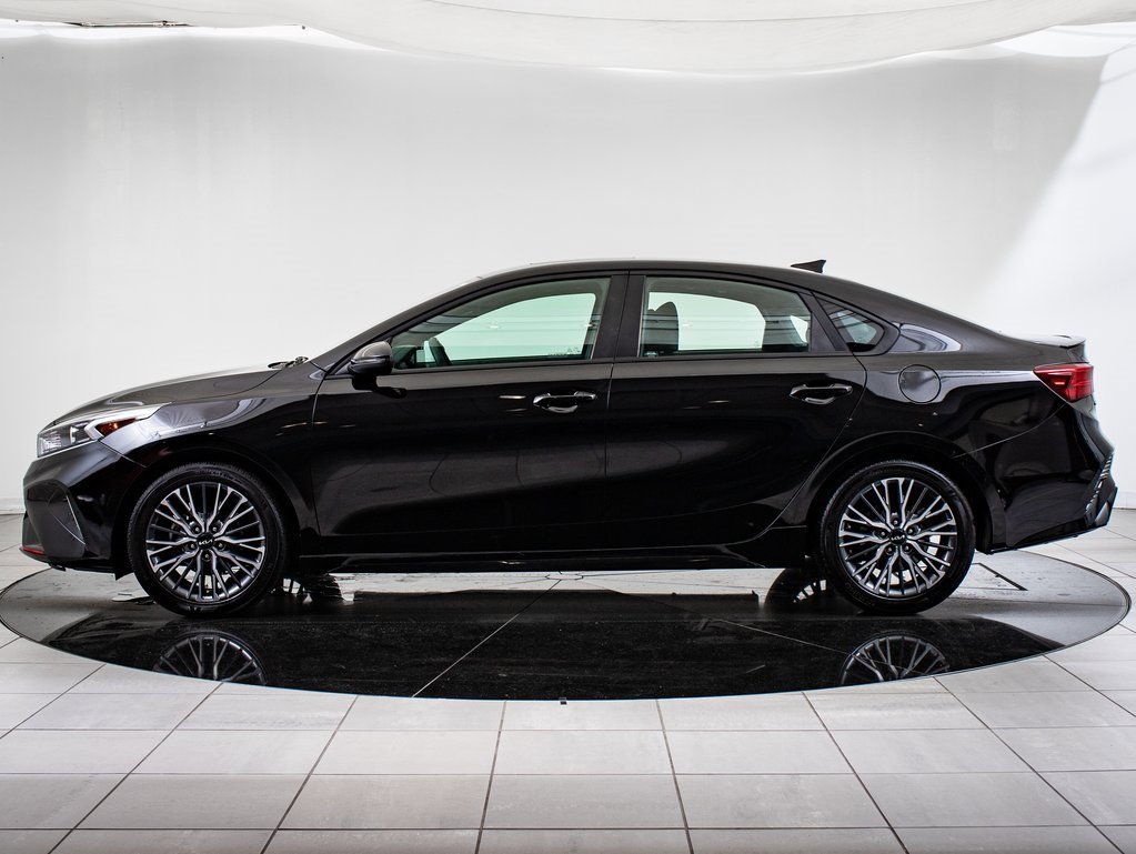 2022 Kia Forte GT-Line photo 5