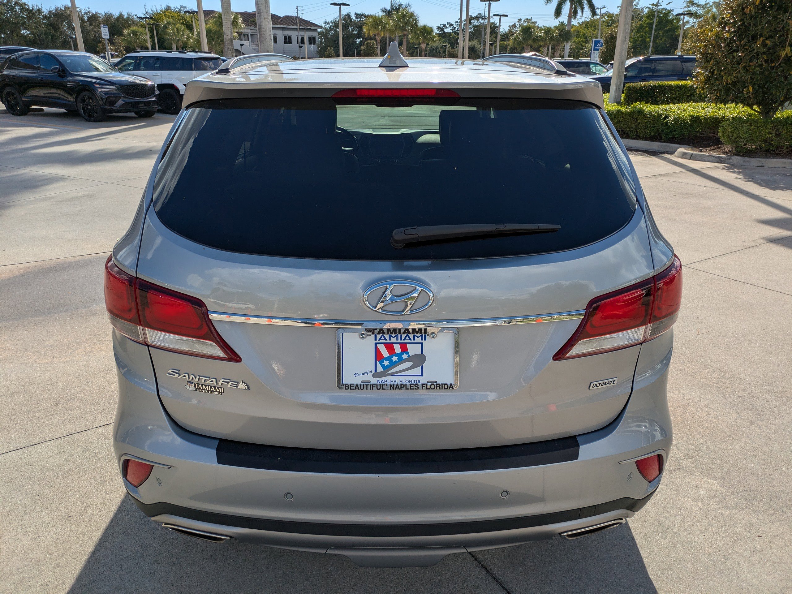 2017 Hyundai Santa Fe SE Ultimate photo 3