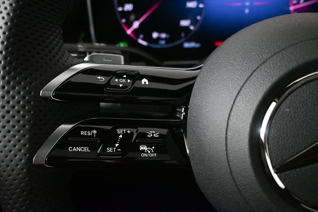 2026 Mercedes Benz GLC 300 photo 9