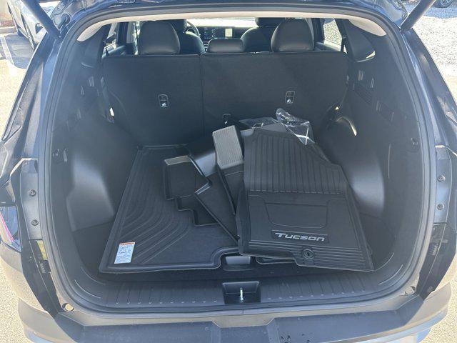 2025 Hyundai Tucson Limited photo 16