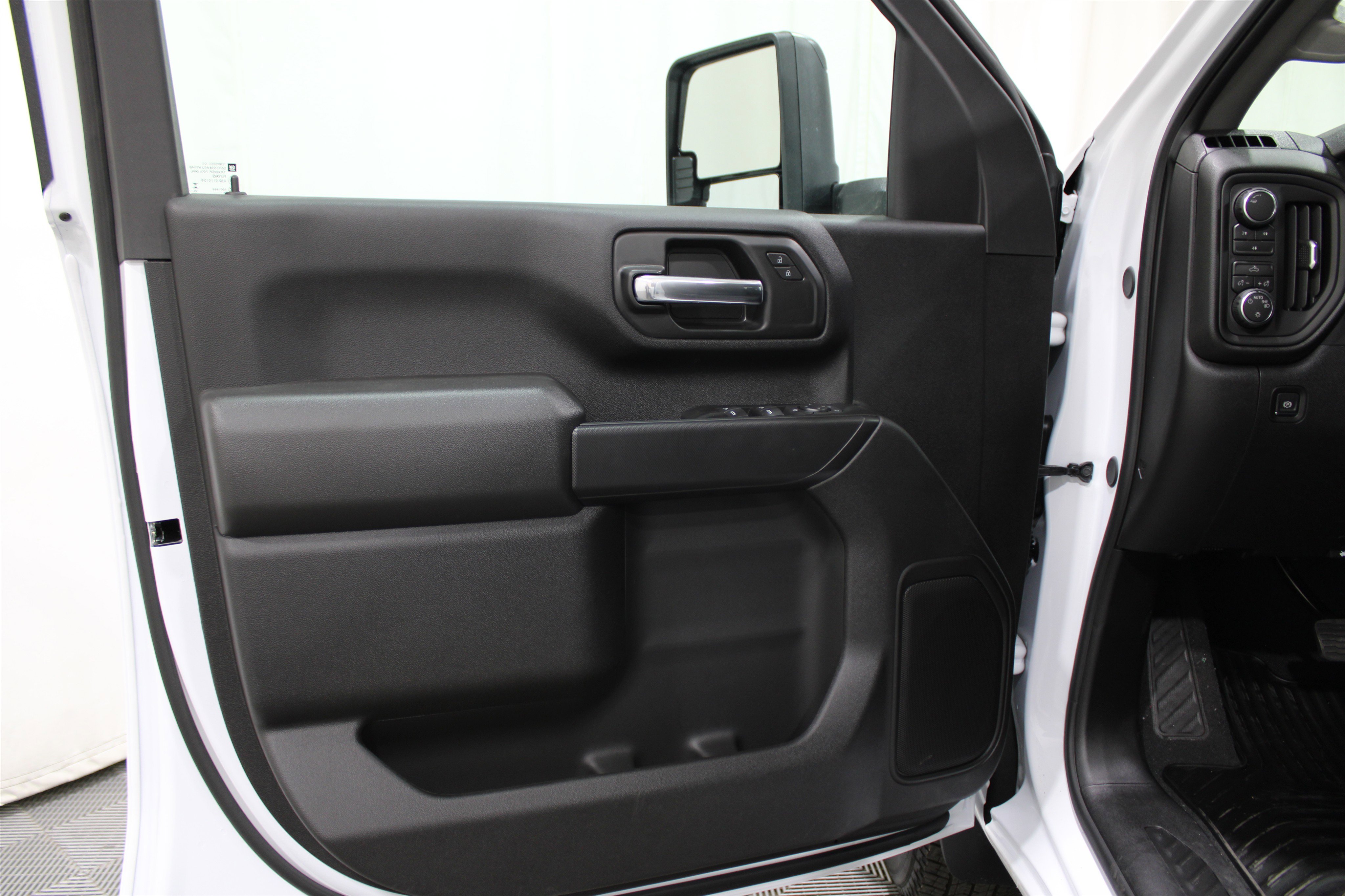 2026 Chevrolet Silverado 3500HD Work Truck photo 4