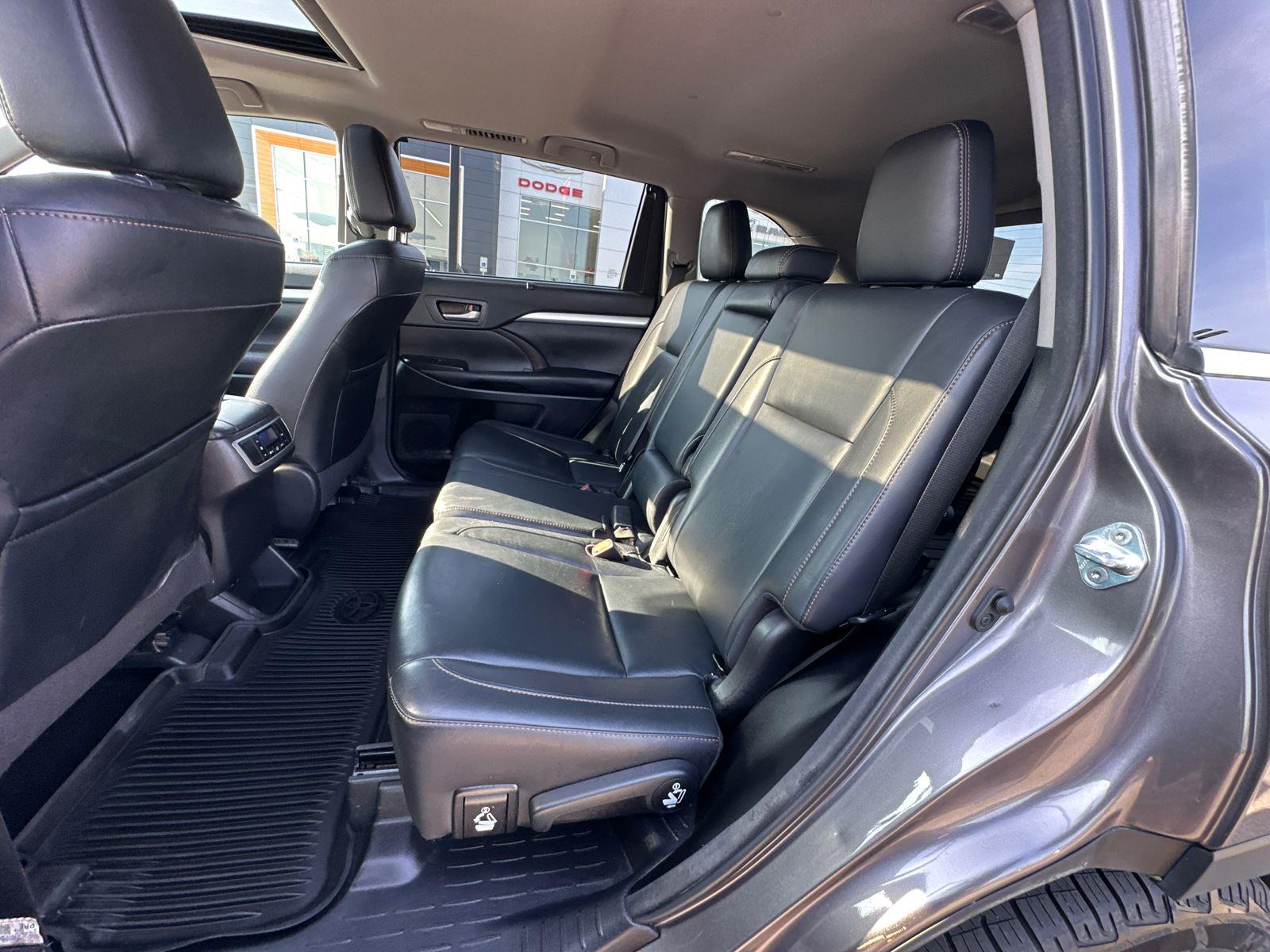 2018 Toyota Highlander XLE photo 25