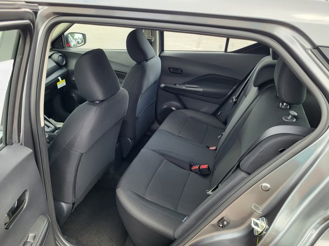 2025 Nissan Kicks Play S photo 13