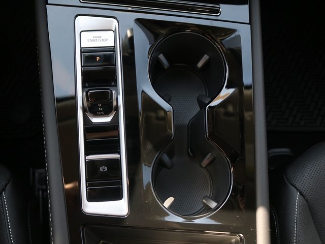 2026 Volkswagen Atlas SE Technology photo 17