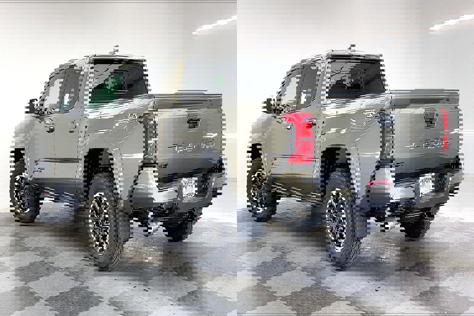 2025 Toyota Tacoma TRD Sport 4x4 Double Cab photo 2