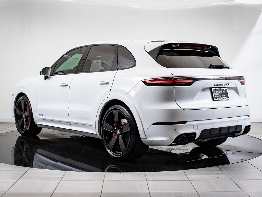2022 Porsche Cayenne GTS photo 3