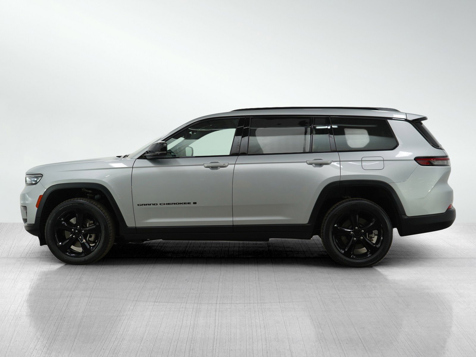 Used 2023 Jeep Grand Cherokee L Altitude with VIN 1C4RJKAG1P8894050 for sale in Hopkins, Minnesota