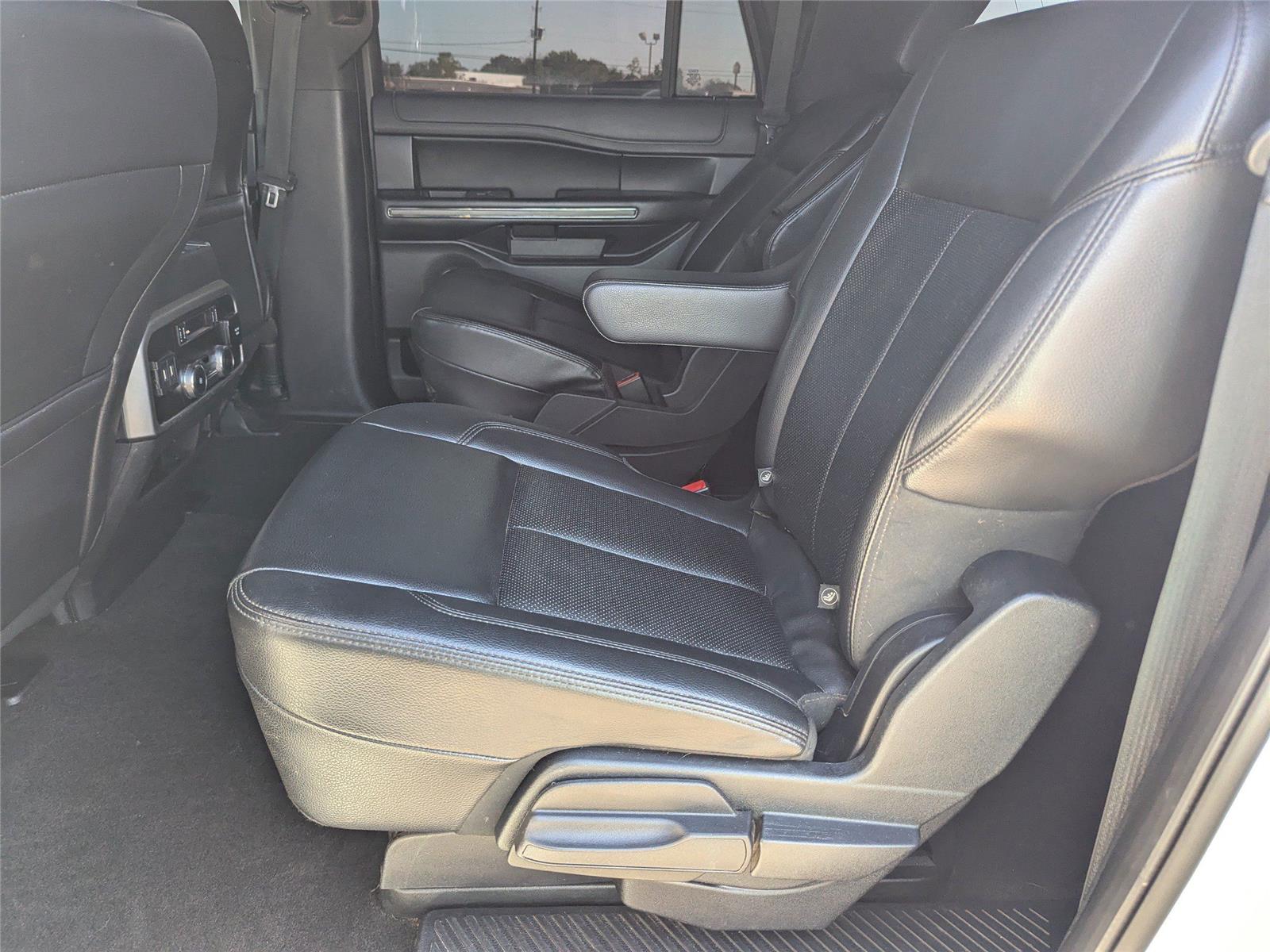 2020 Ford Expedition MAX XLT photo 13
