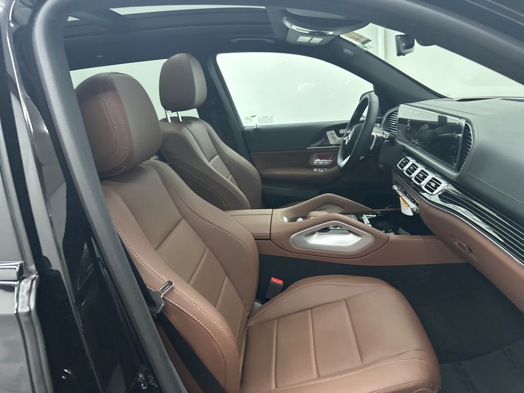2026 Mercedes Benz GLS 450 4MATIC photo 26