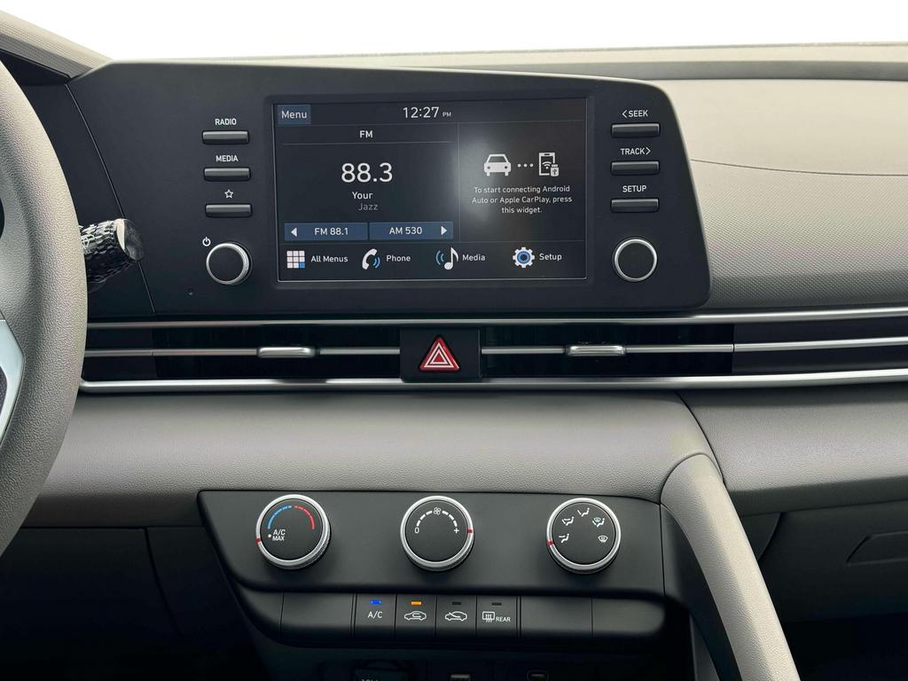 2025 Hyundai Elantra SE photo 19
