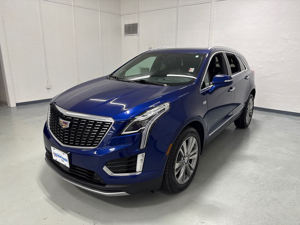 2023 Cadillac XT5 Platinum Premium Luxury photo 3