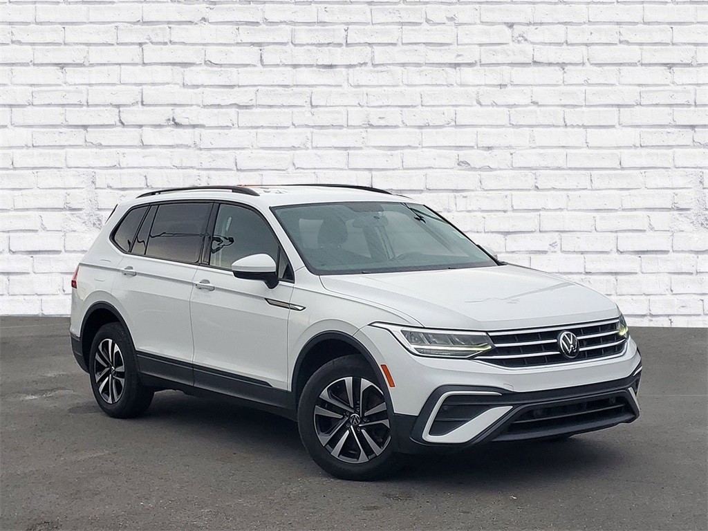 2022 Volkswagen Tiguan S's photo