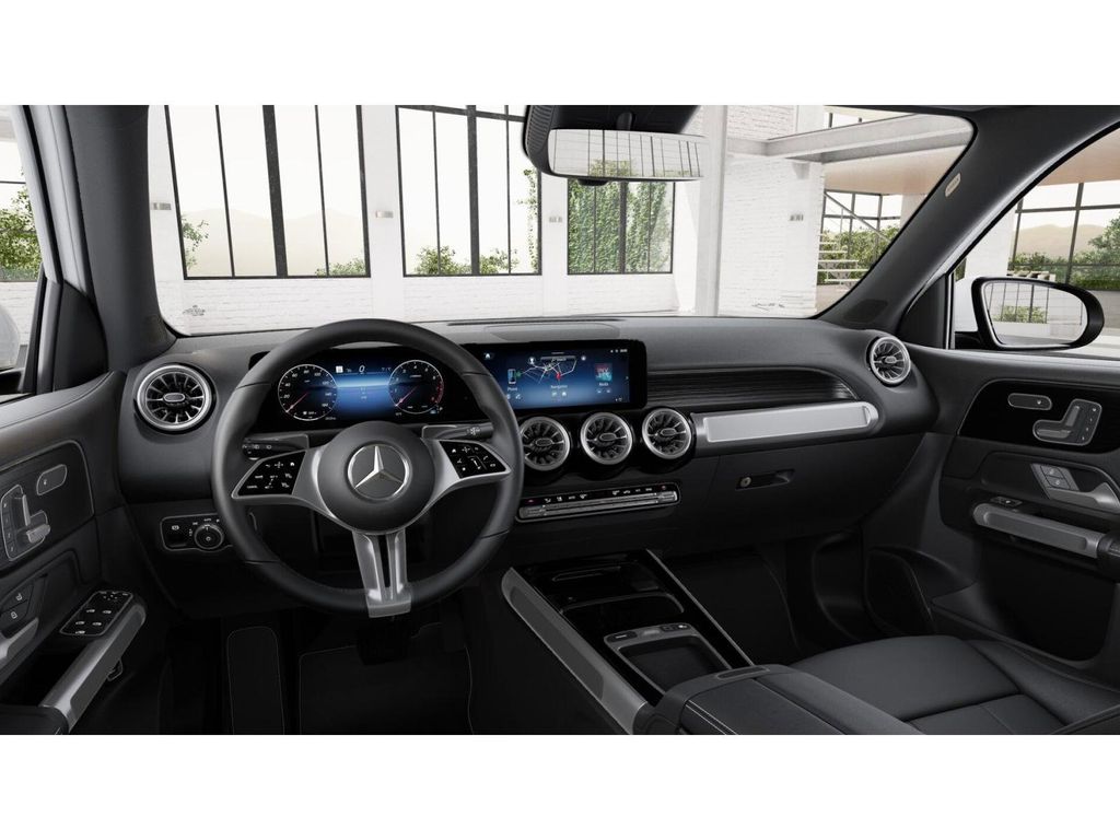 2026 Mercedes Benz GLB 250 4MATIC photo 3
