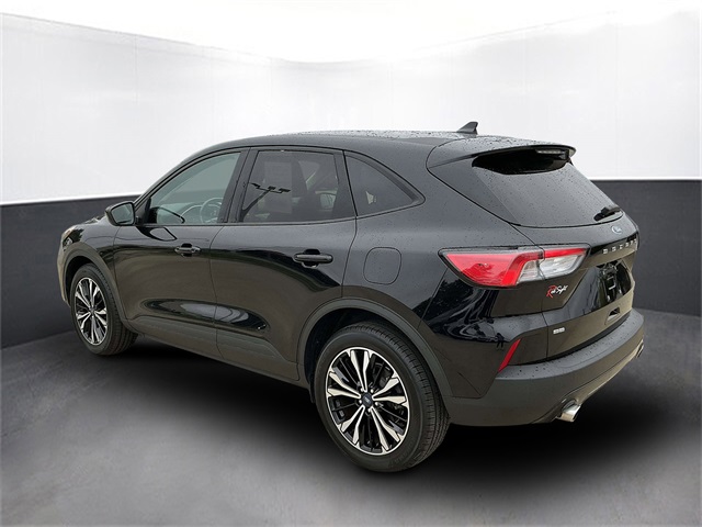 2022 Ford Escape SE photo 3