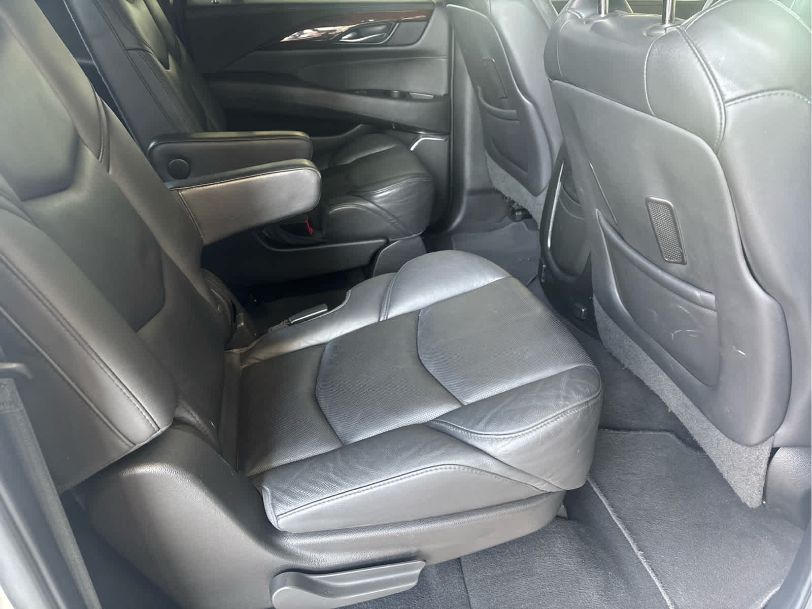 2018 Cadillac Escalade ESV Luxury photo 13
