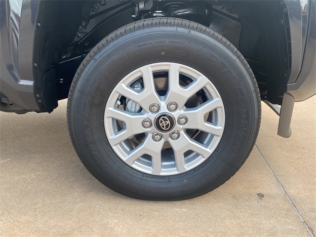 2025 Toyota Tacoma SR5 4x4 Double Cab photo 10