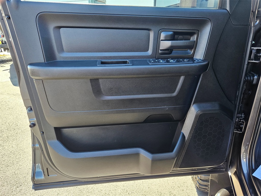 2024 Ram 2500 Tradesman photo 9