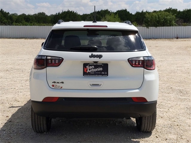 2026 Jeep Compass Latitude photo 5