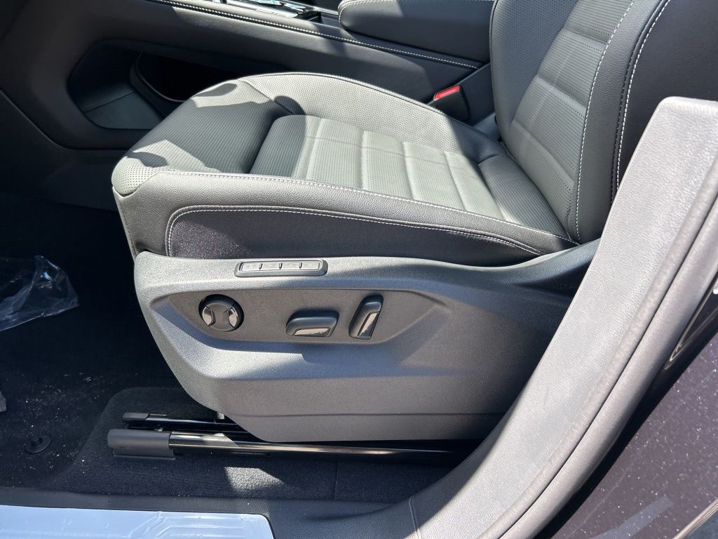 2026 Volkswagen Atlas SEL photo 10