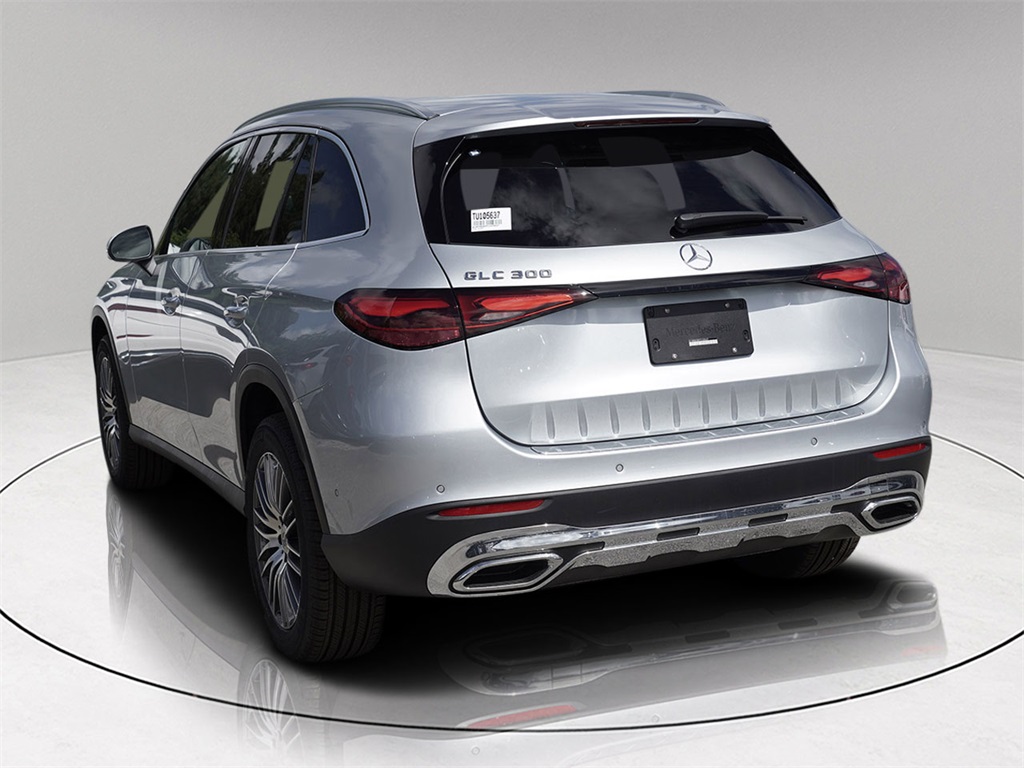 2026 Mercedes Benz GLC 300 photo 4