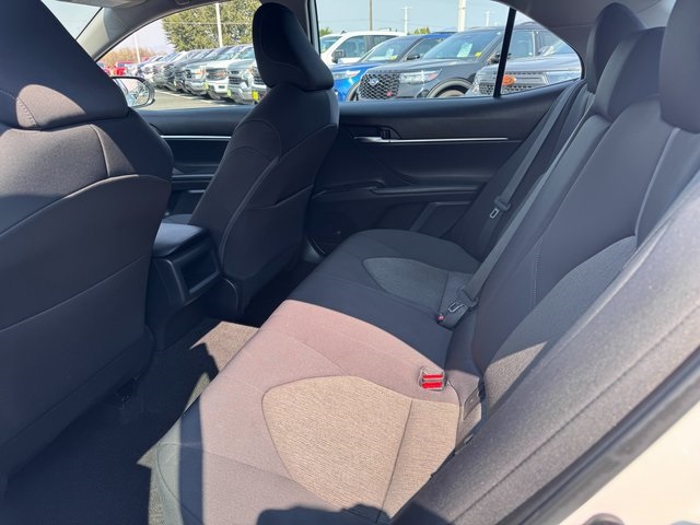 2022 Toyota Camry LE photo 5