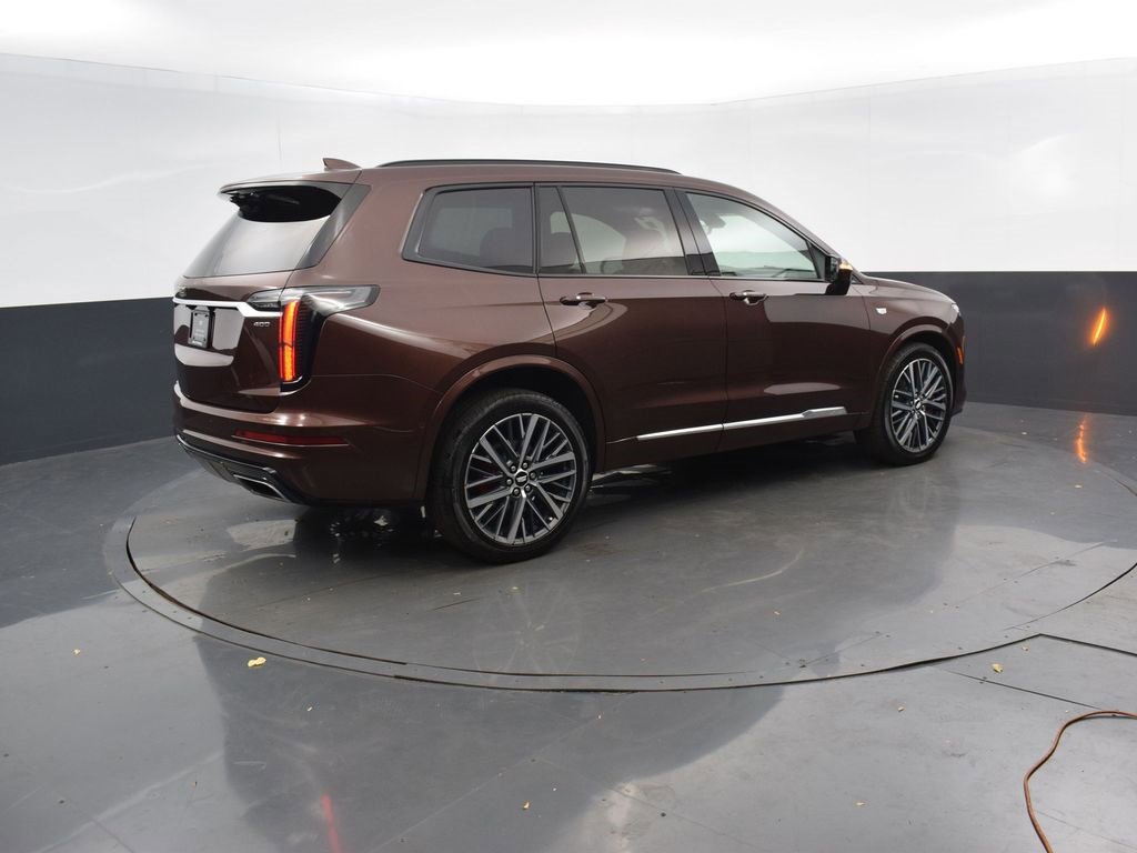 2023 Cadillac XT6 Sport photo 3