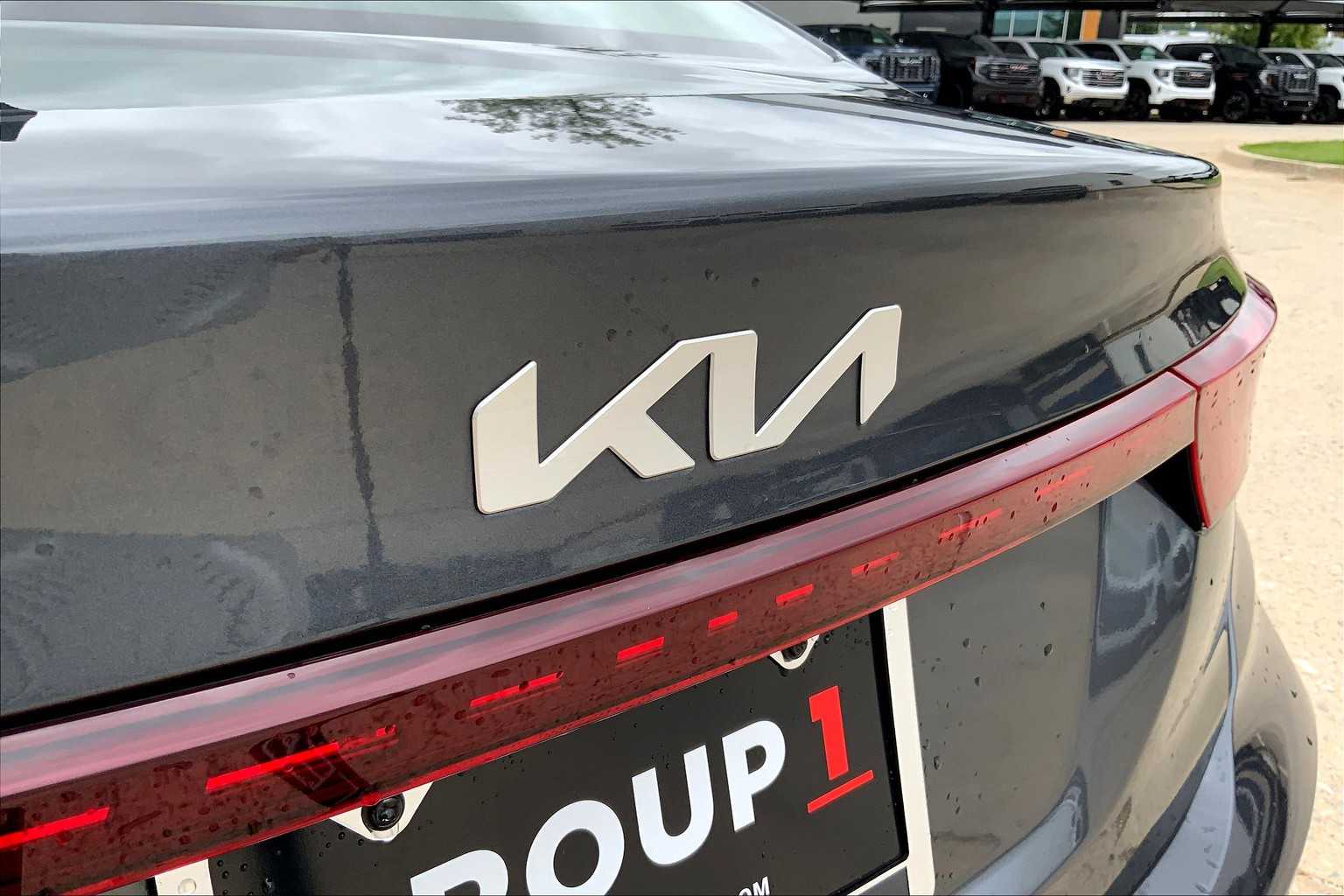 2024 Kia Forte LXS photo 9