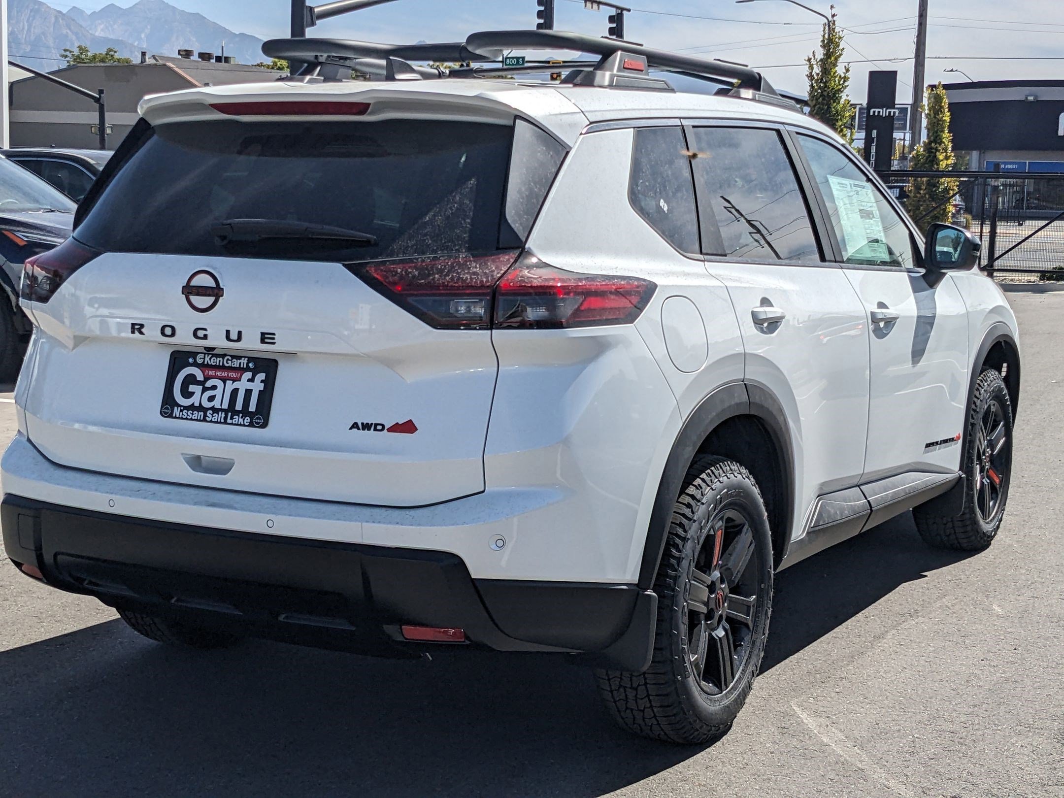 2026 Nissan Rogue SV photo 2