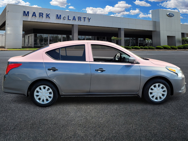 2018 Nissan Versa 1.6 S photo 2
