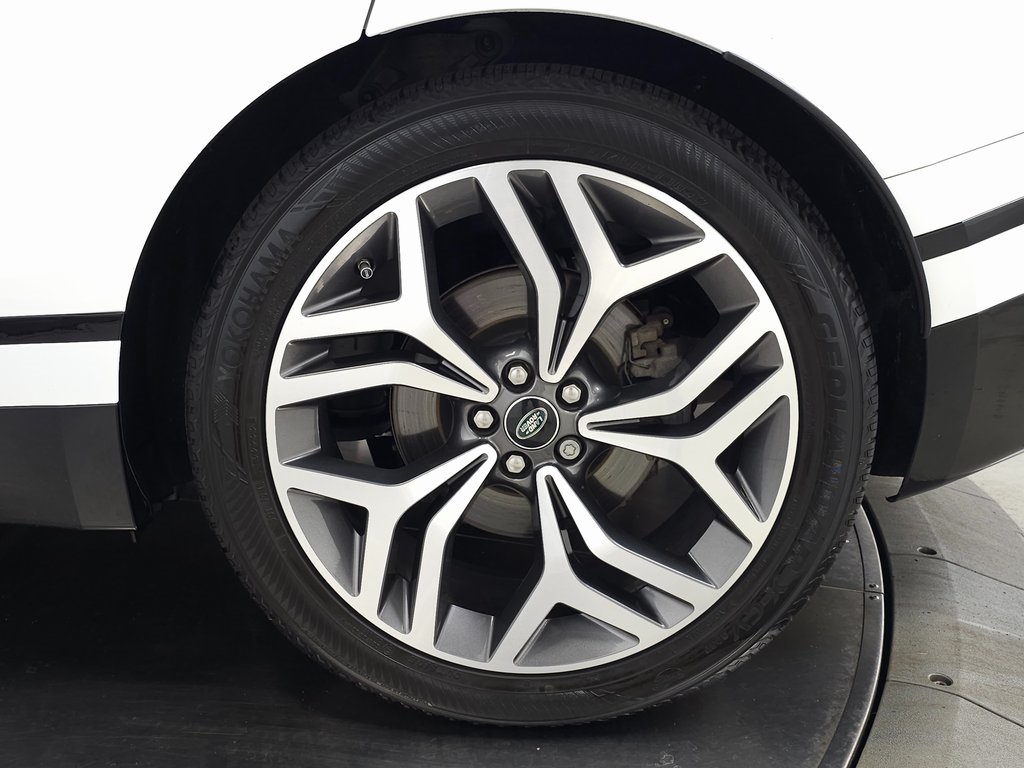 2020 Land Rover Range Rover Velar R-Dynamic S photo 12