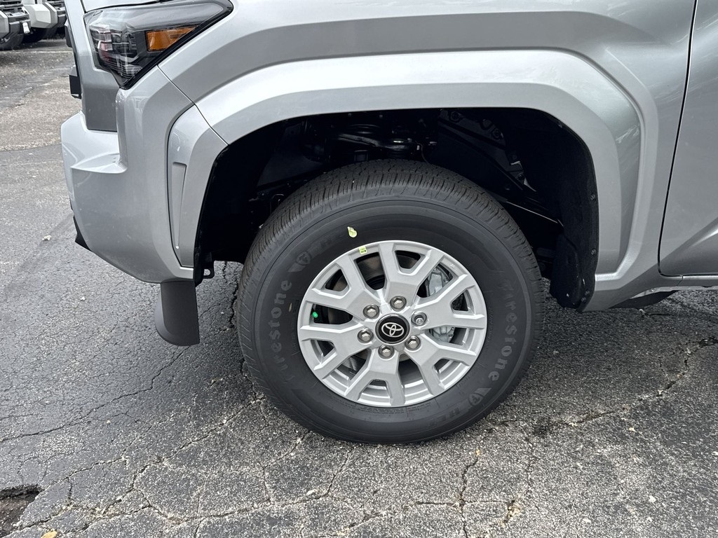 2025 Toyota Tacoma SR5 4x4 Double Cab photo 17