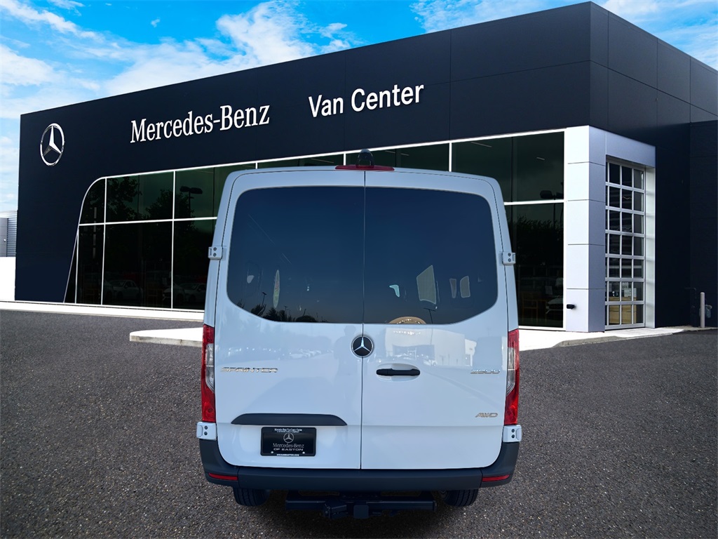 2026 Mercedes Benz Sprinter Crew Van photo 3
