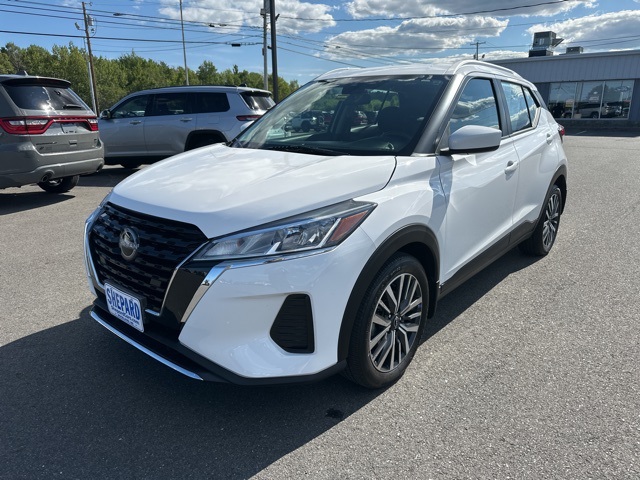 2023 Nissan Kicks SV photo 2