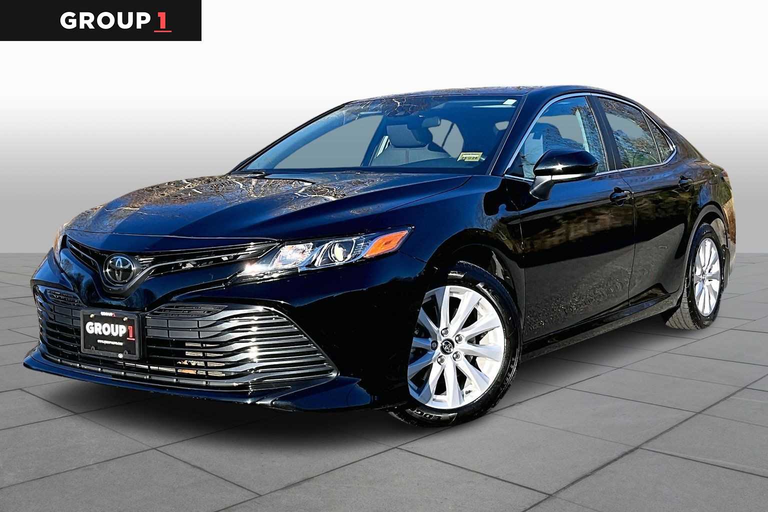 2020 Toyota Camry LE's photo