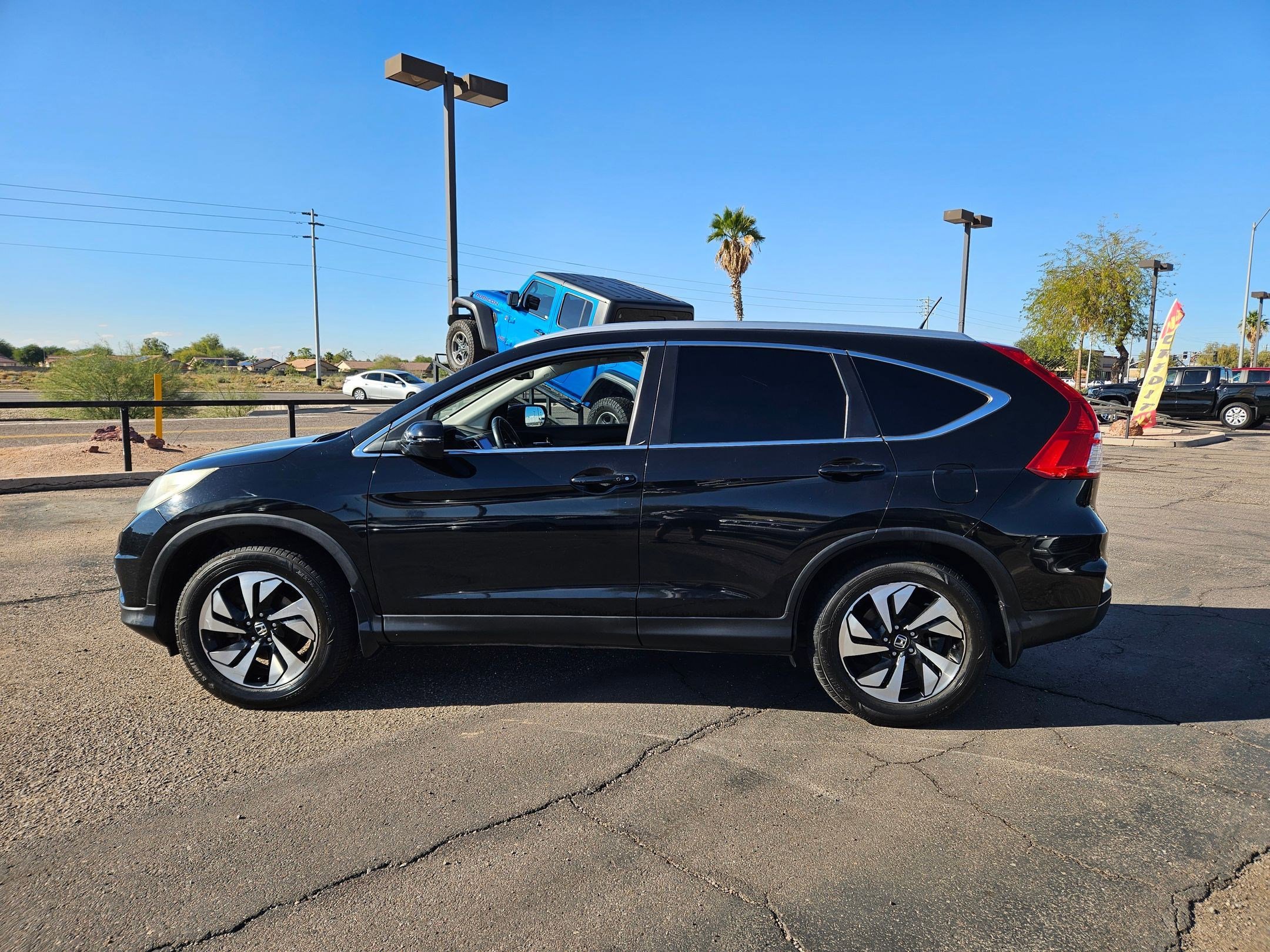 2016 Honda CR-V Touring photo 2