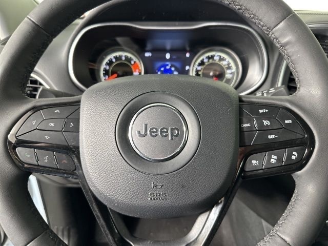2023 Jeep Cherokee Altitude photo 13