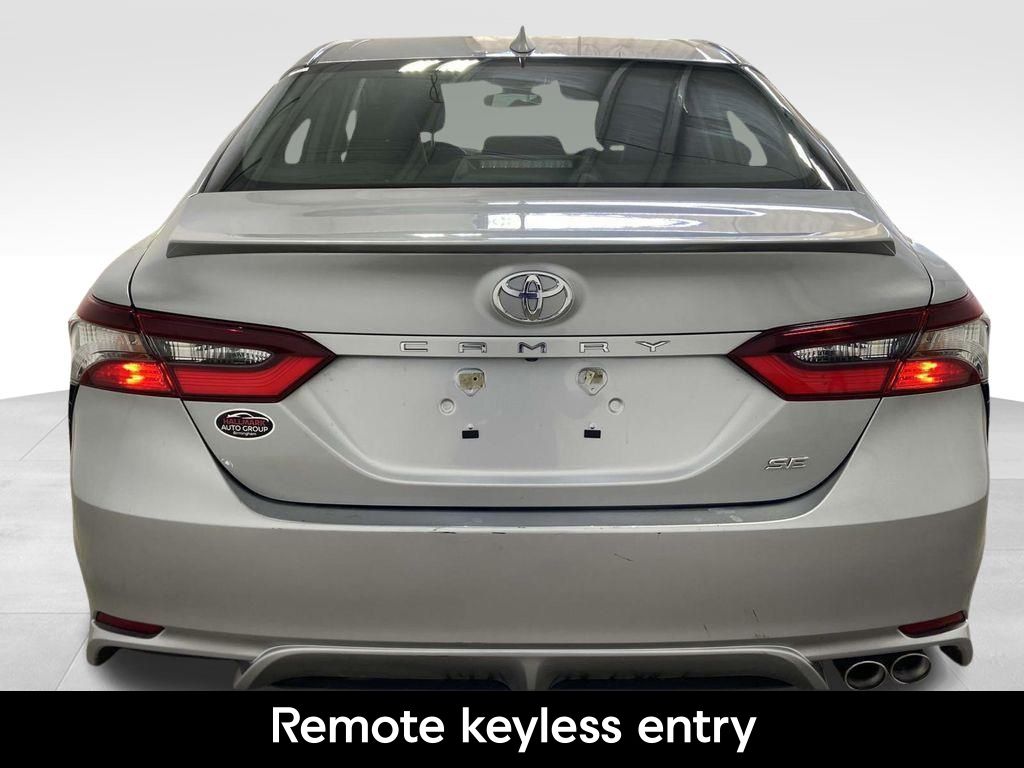 2024 Toyota Camry SE photo 3