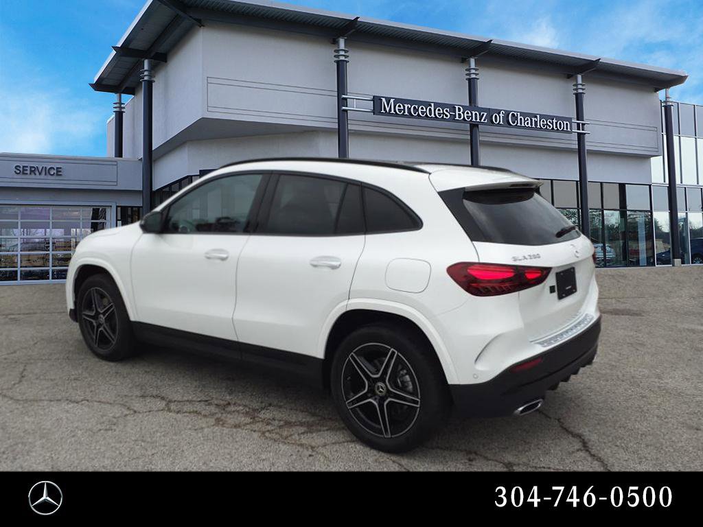 2025 Mercedes Benz GLA 250 4MATIC photo 3