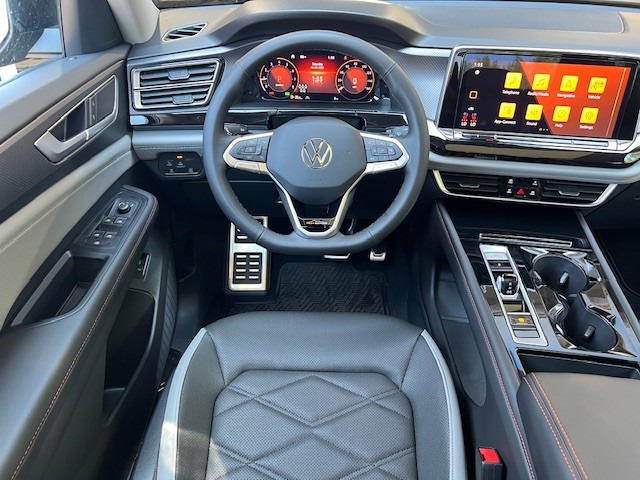 2025 Volkswagen Atlas Peak Edition SE photo 19