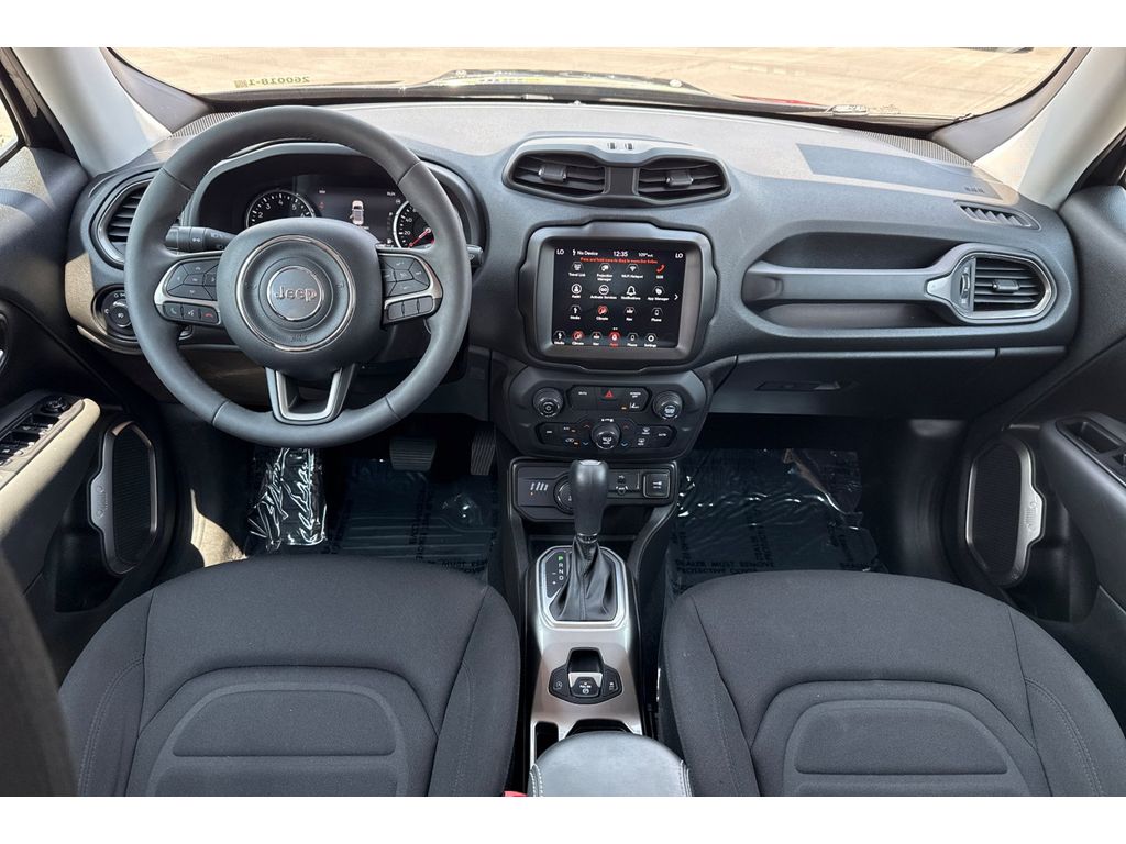 2022 Jeep Renegade Latitude photo 14