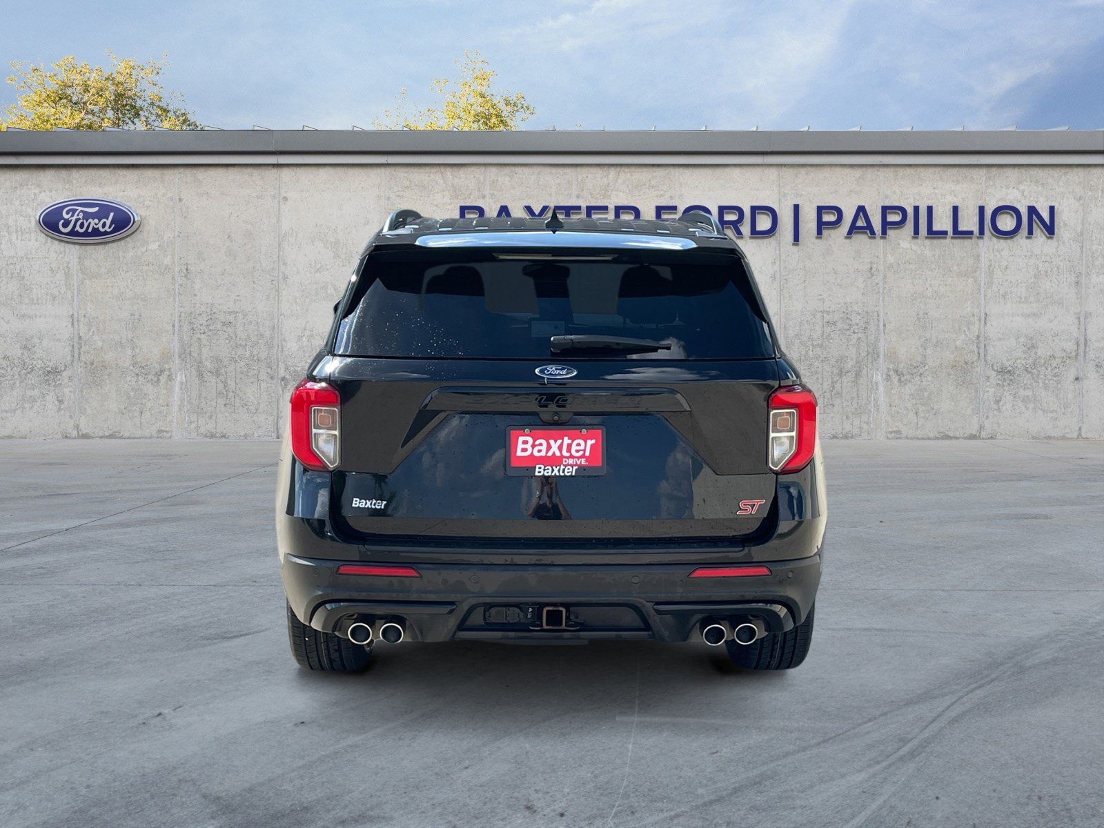 2022 Ford Explorer ST photo 4