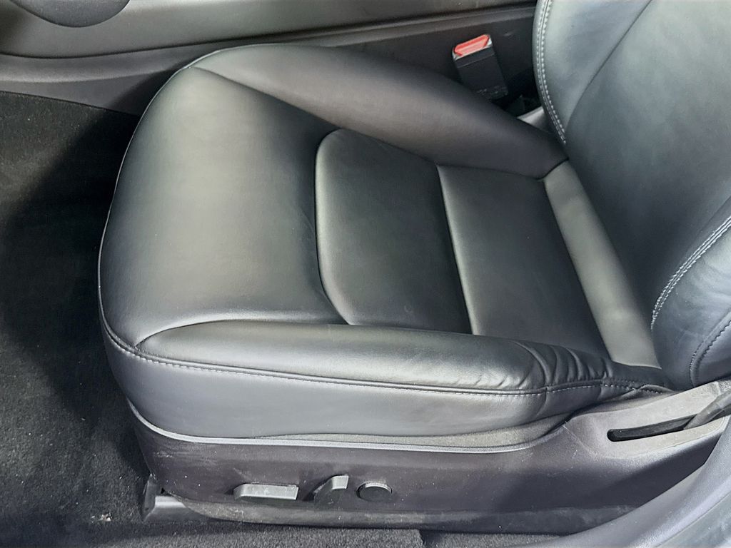 2020 Tesla Model 3 Standard Range Plus photo 17