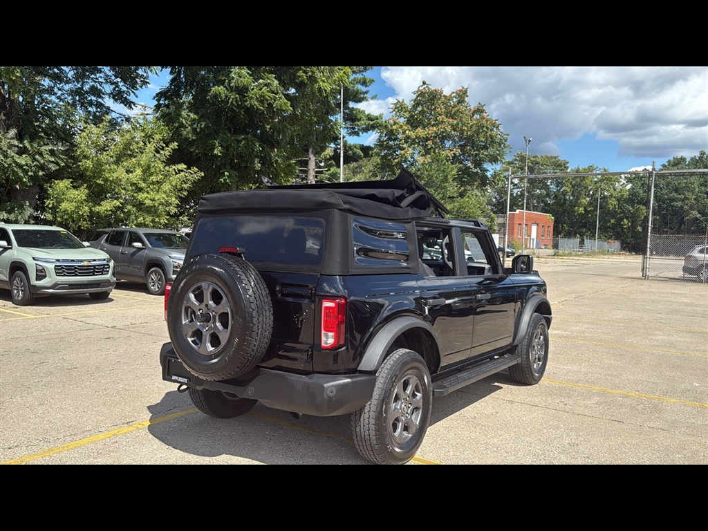 2022 Ford Bronco Base Big Bend Black Diamond Outer Banks photo 5